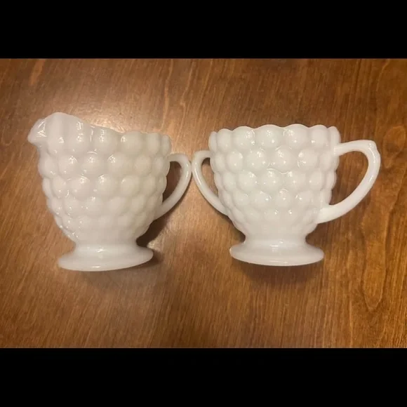 Vintage Anchor Hocking Bubble Milk Glass Cream and
Sugar Set - Picture 3 of 4
